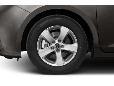 2019 Toyota Sienna LE