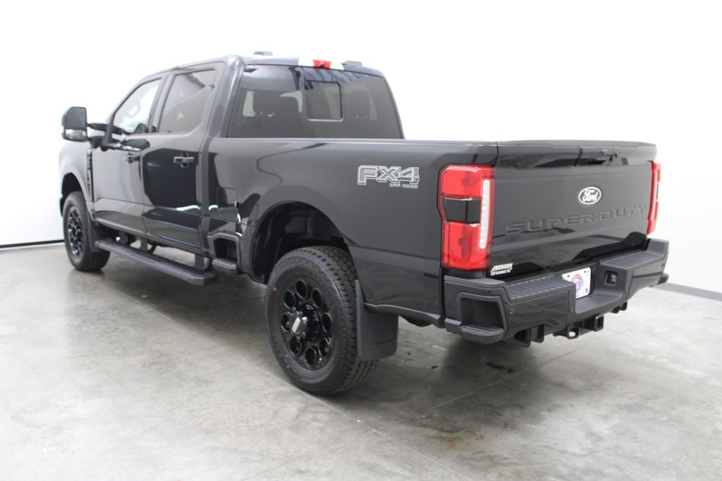 2027 Ford F-350SD Lariat