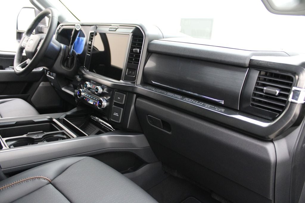 2027 Ford F-350SD Lariat