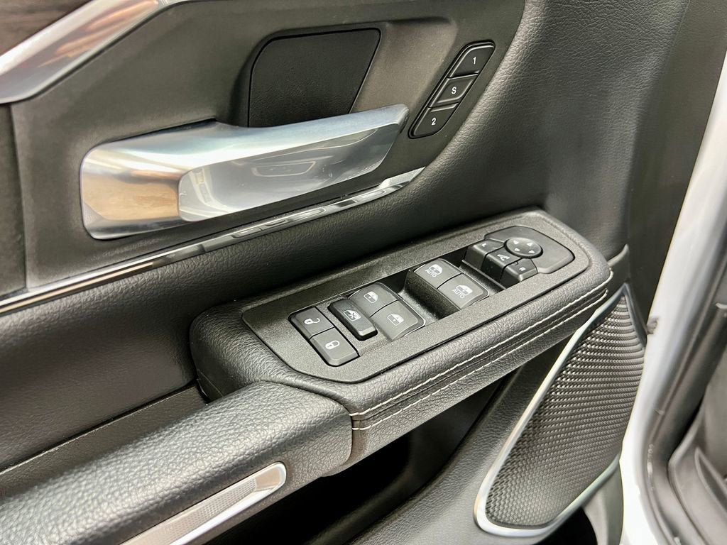 2025 RAM 1500 Laramie Crew Cab 4x4 5'7" Box