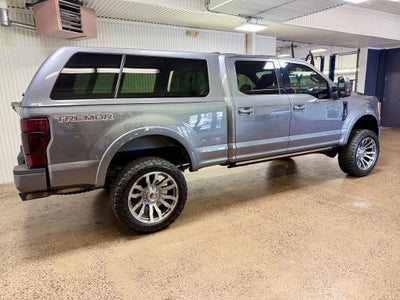 2022 Ford F-350 LARIAT