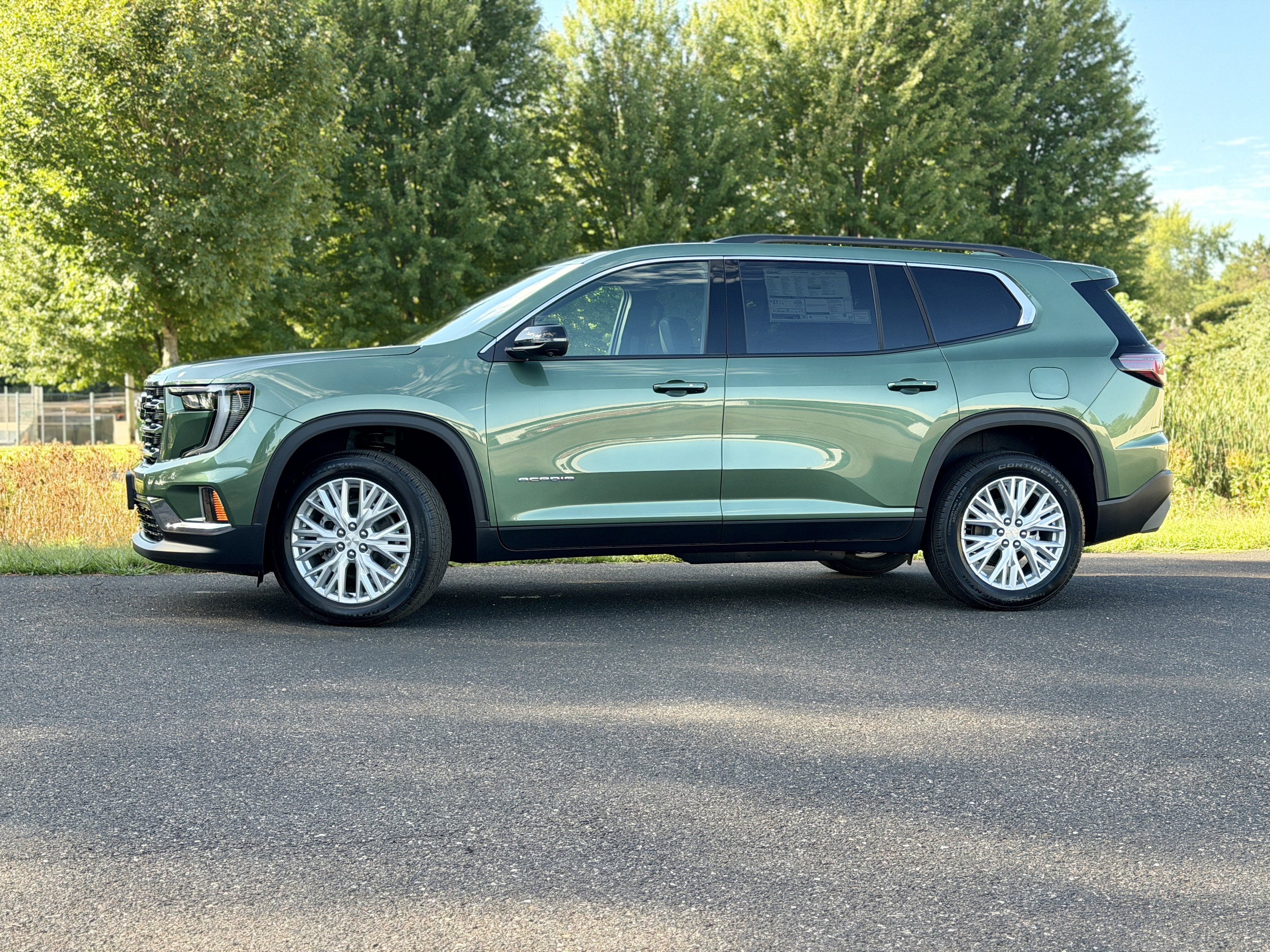 2027 GMC Acadia Elevation