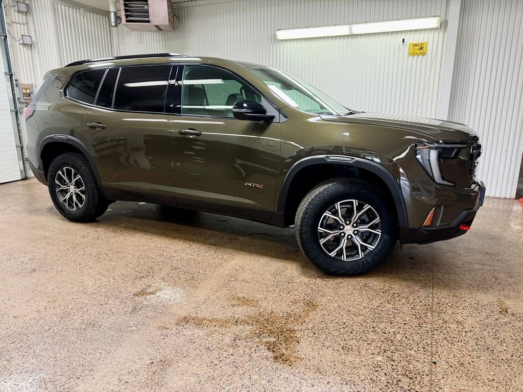 2024 GMC Acadia AT4