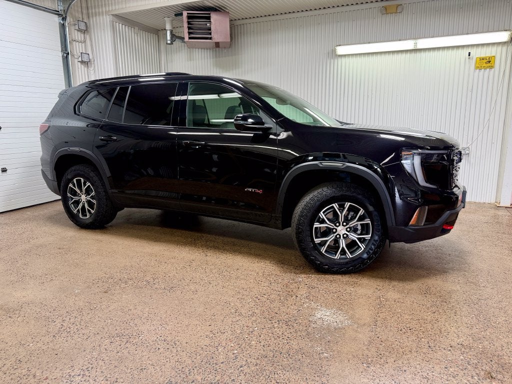 2025 GMC Acadia AT4
