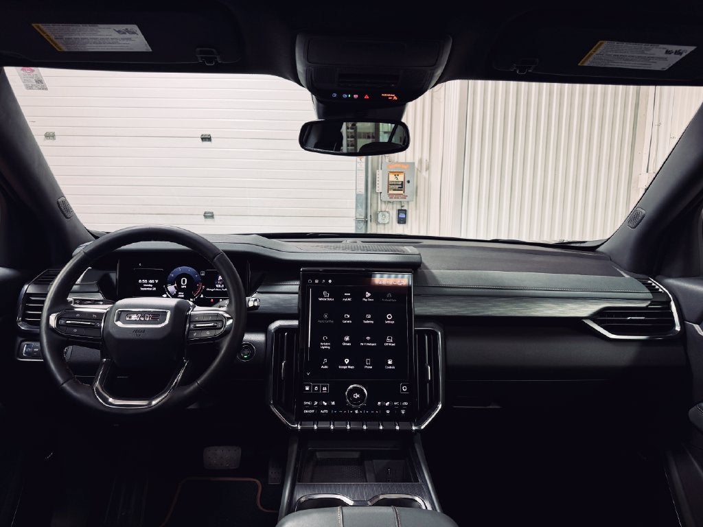 2025 GMC Acadia AT4
