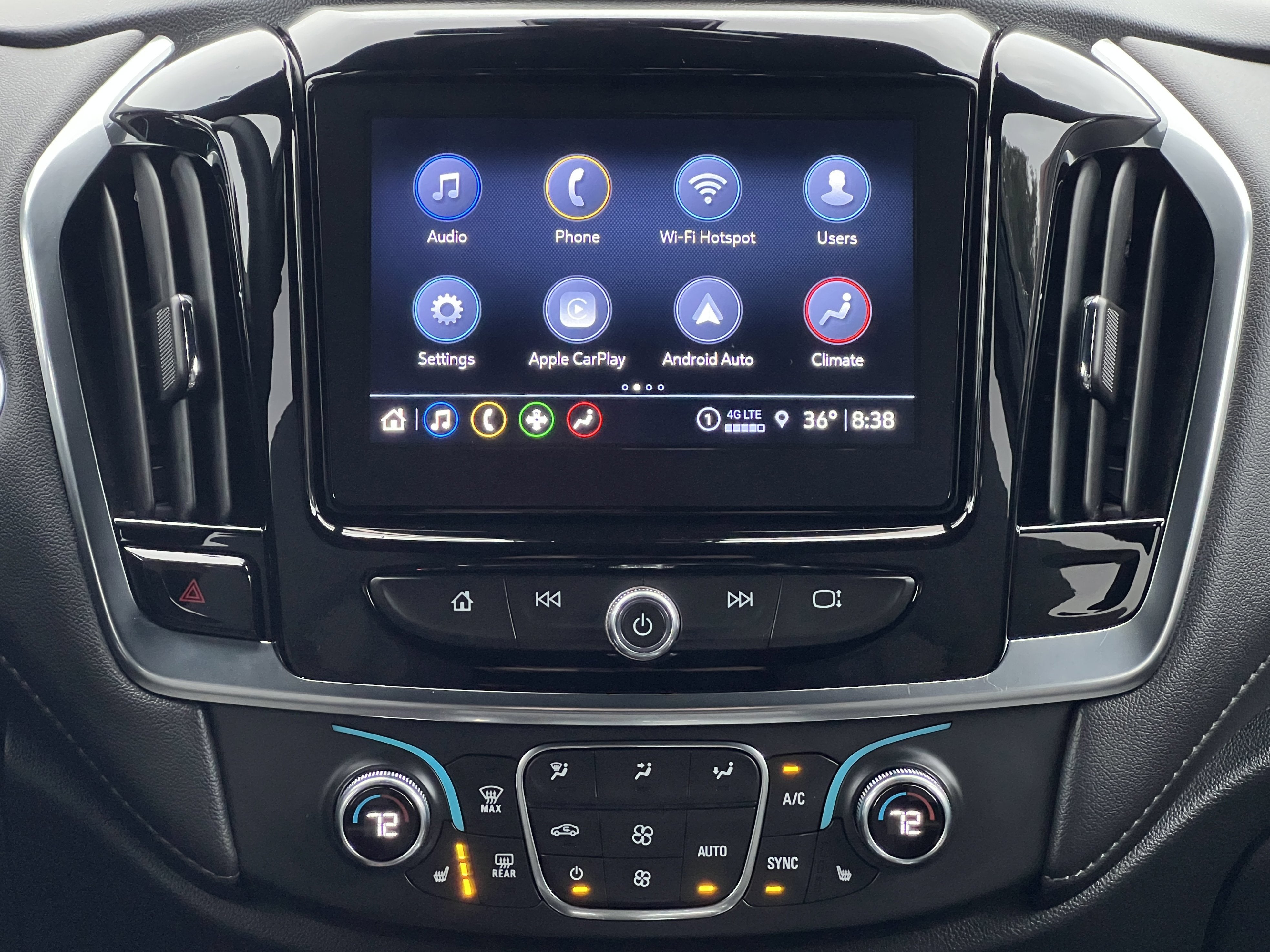 2023 Chevrolet Traverse LT Cloth