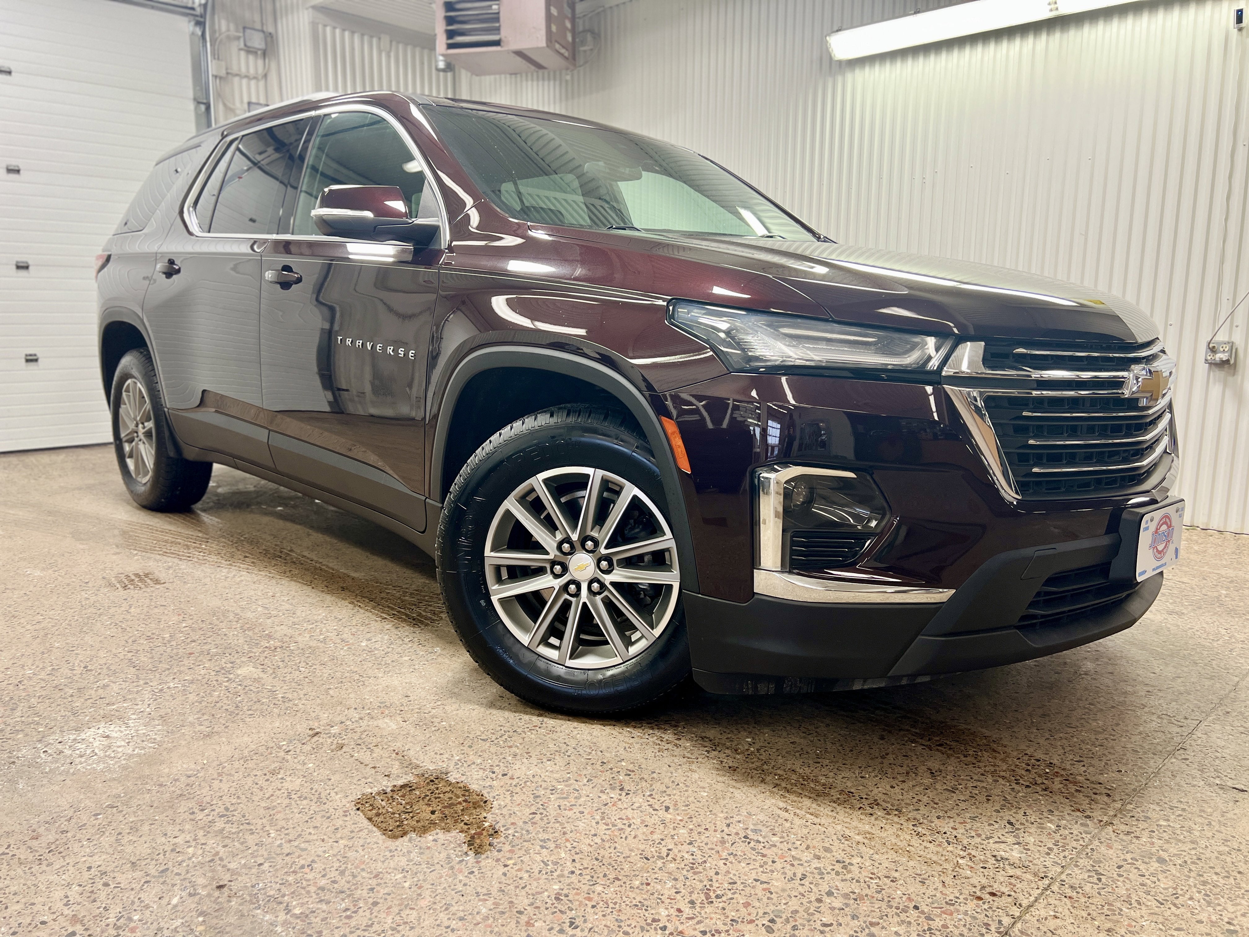2023 Chevrolet Traverse LT Leather