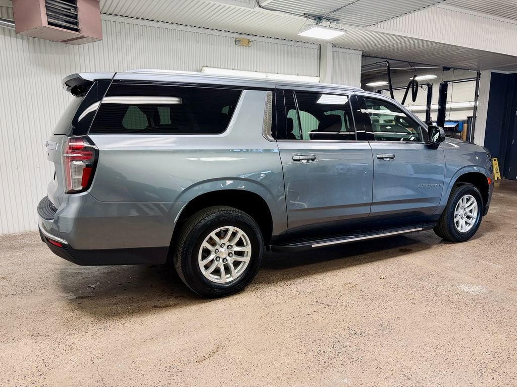 2022 Chevrolet Suburban LT