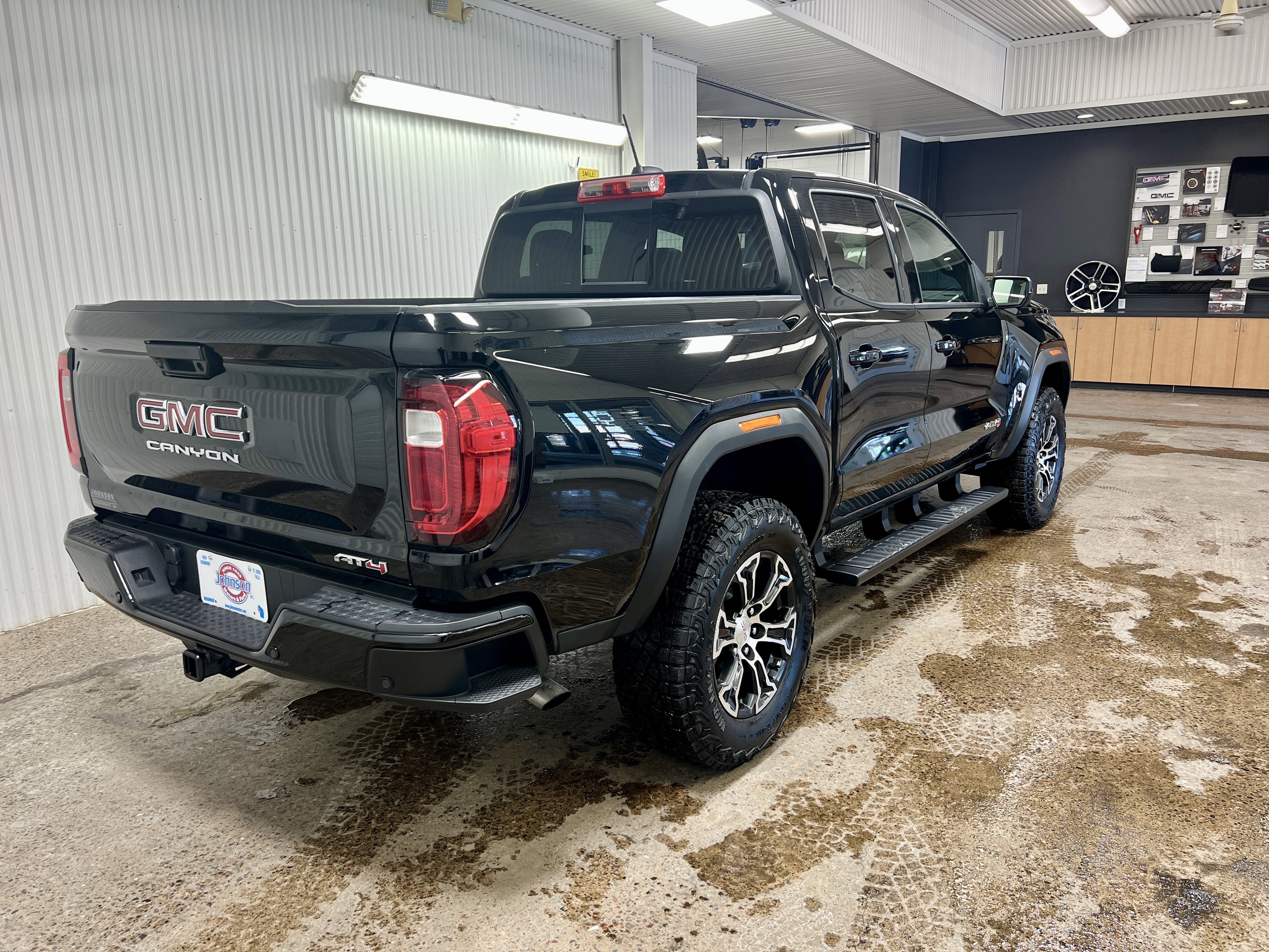 2024 GMC Canyon AT4