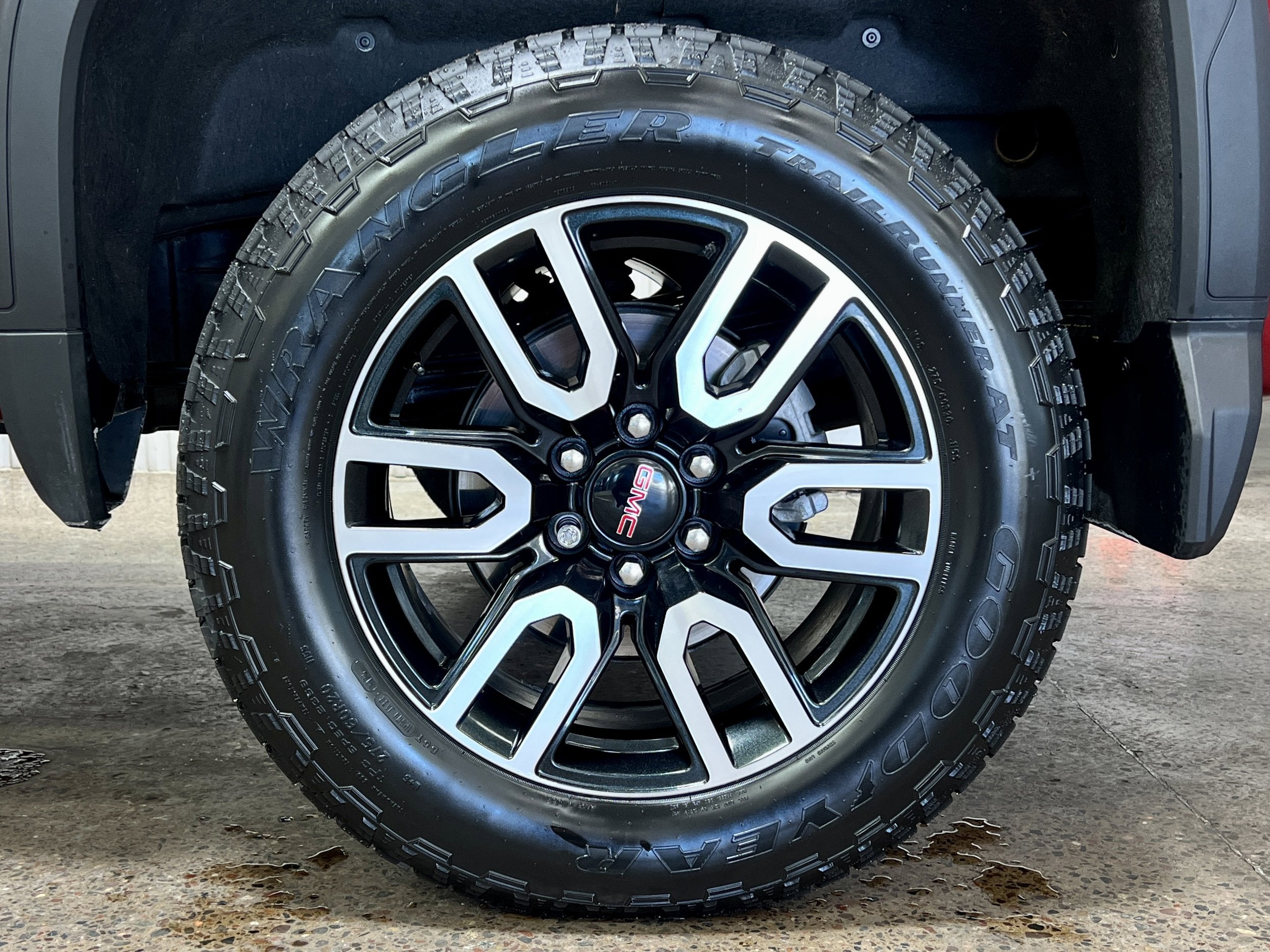 2023 GMC Sierra 1500 AT4