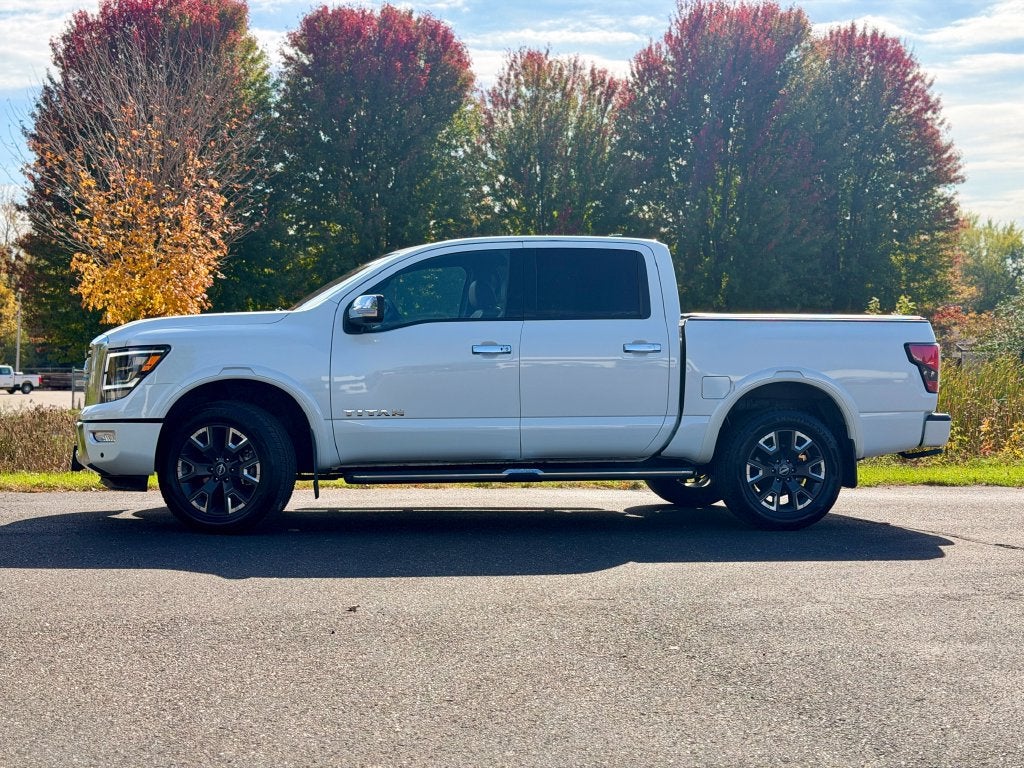 2023 Nissan TITAN Crew Cab Platinum Reserve 4x4