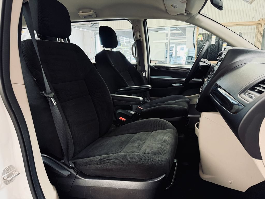 2016 Dodge Grand Caravan American Value Pkg