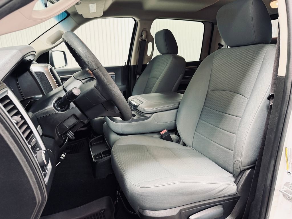 2019 RAM 1500 Classic SLT Crew Cab 4x4 5'7" Box