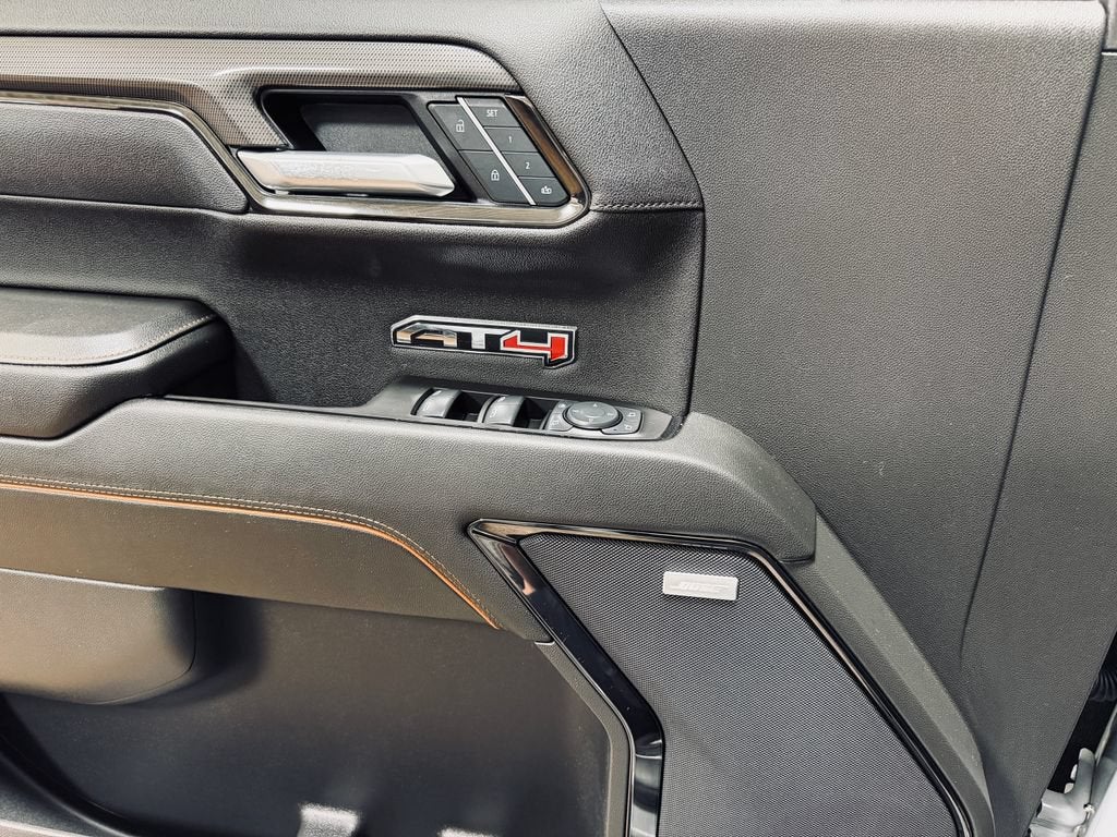 2025 GMC Sierra 1500 AT4