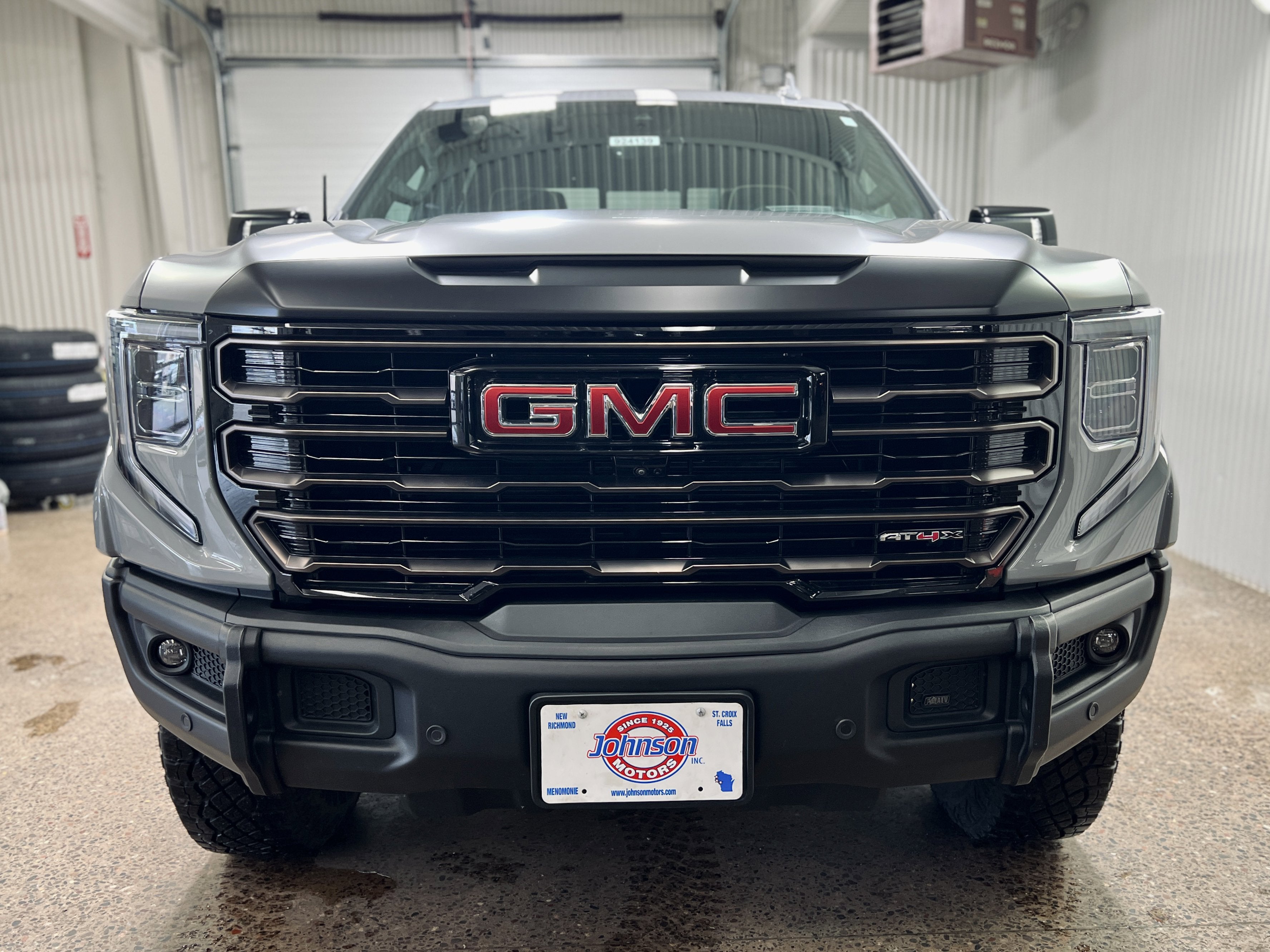 2024 GMC Sierra 1500 AT4X