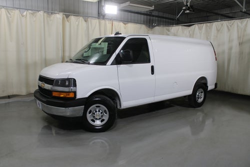 2025 Chevrolet Express Cargo WT