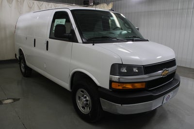 2025 Chevrolet Express Cargo WT