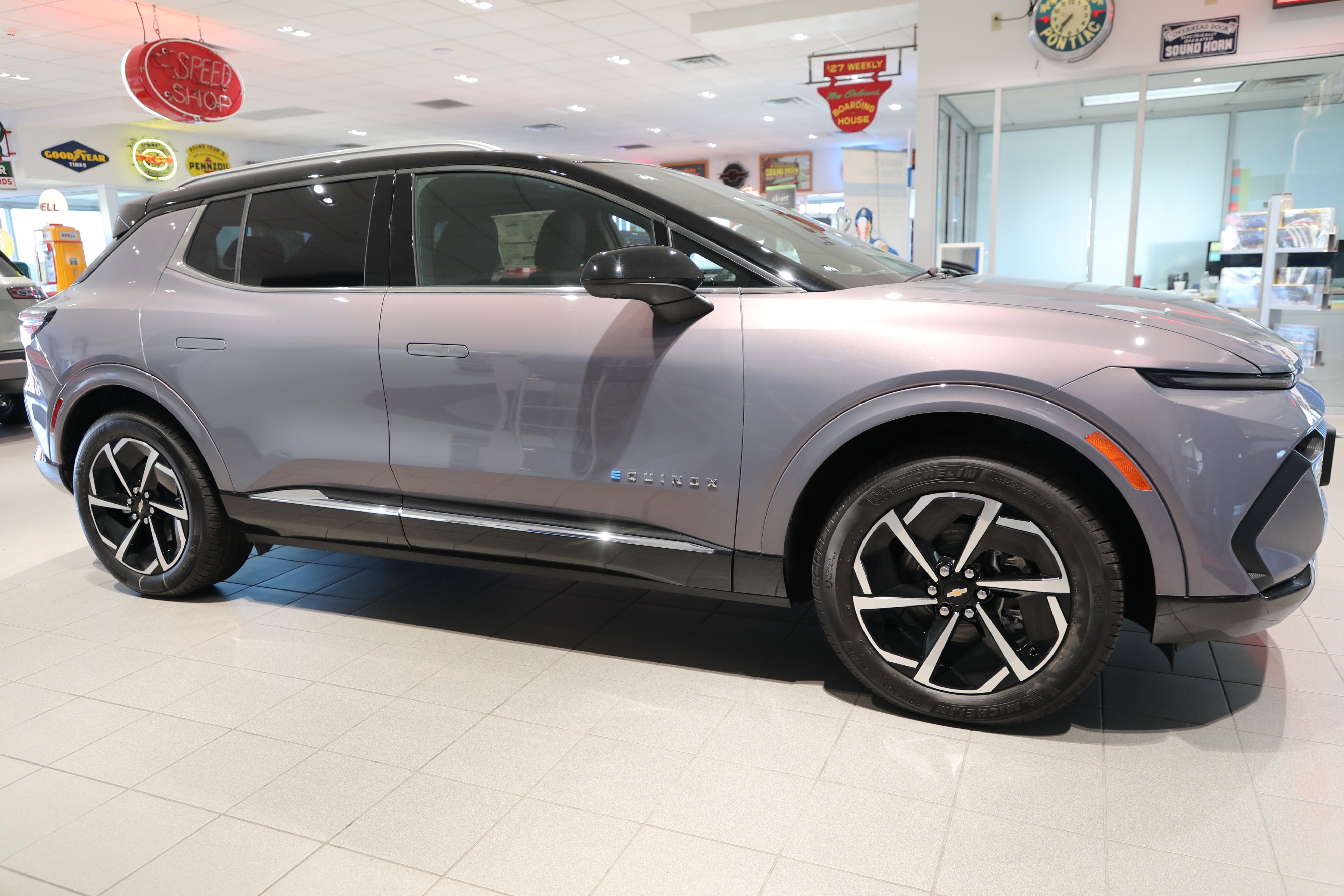 2025 Chevrolet Equinox EV LT