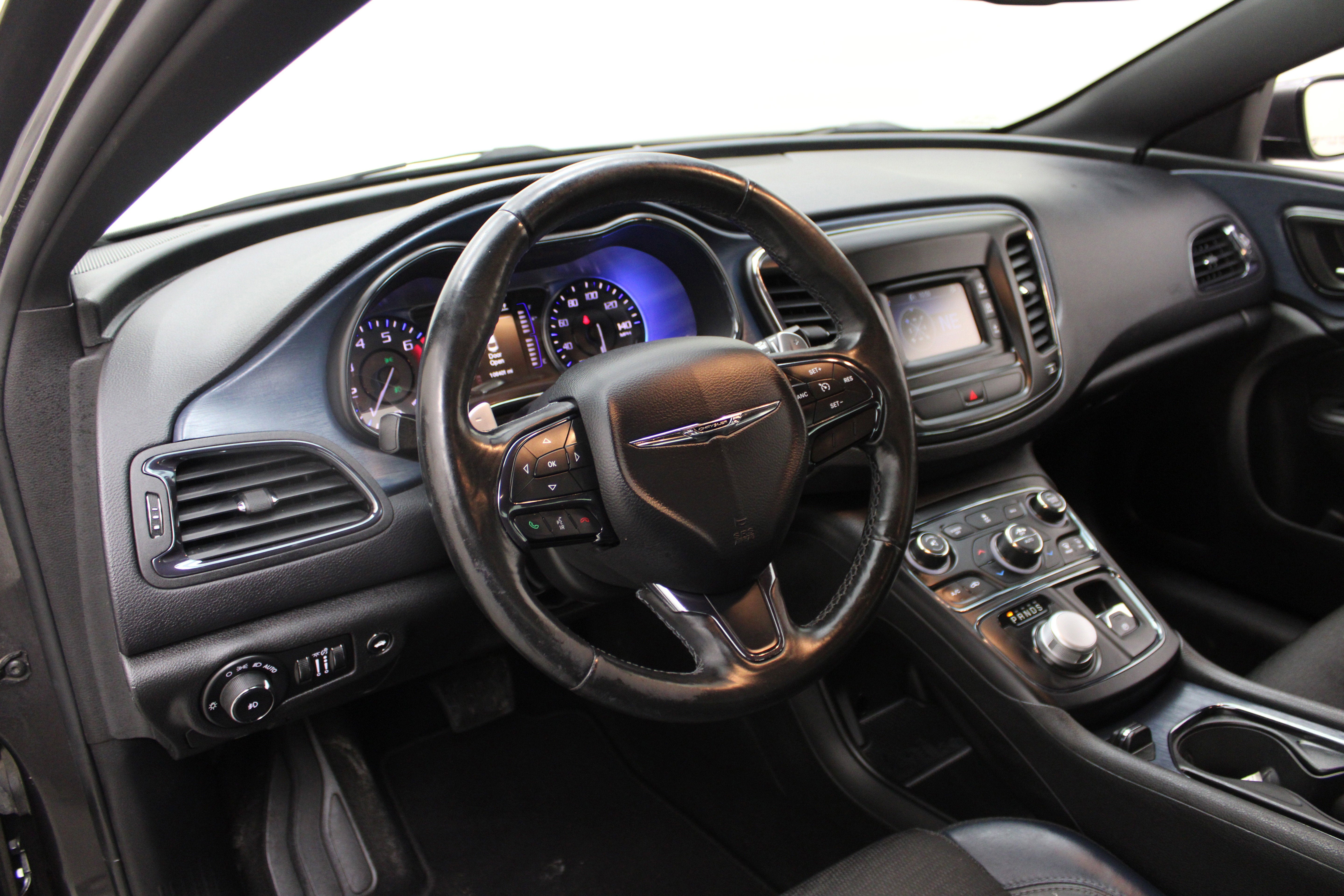 2015 Chrysler 200 S