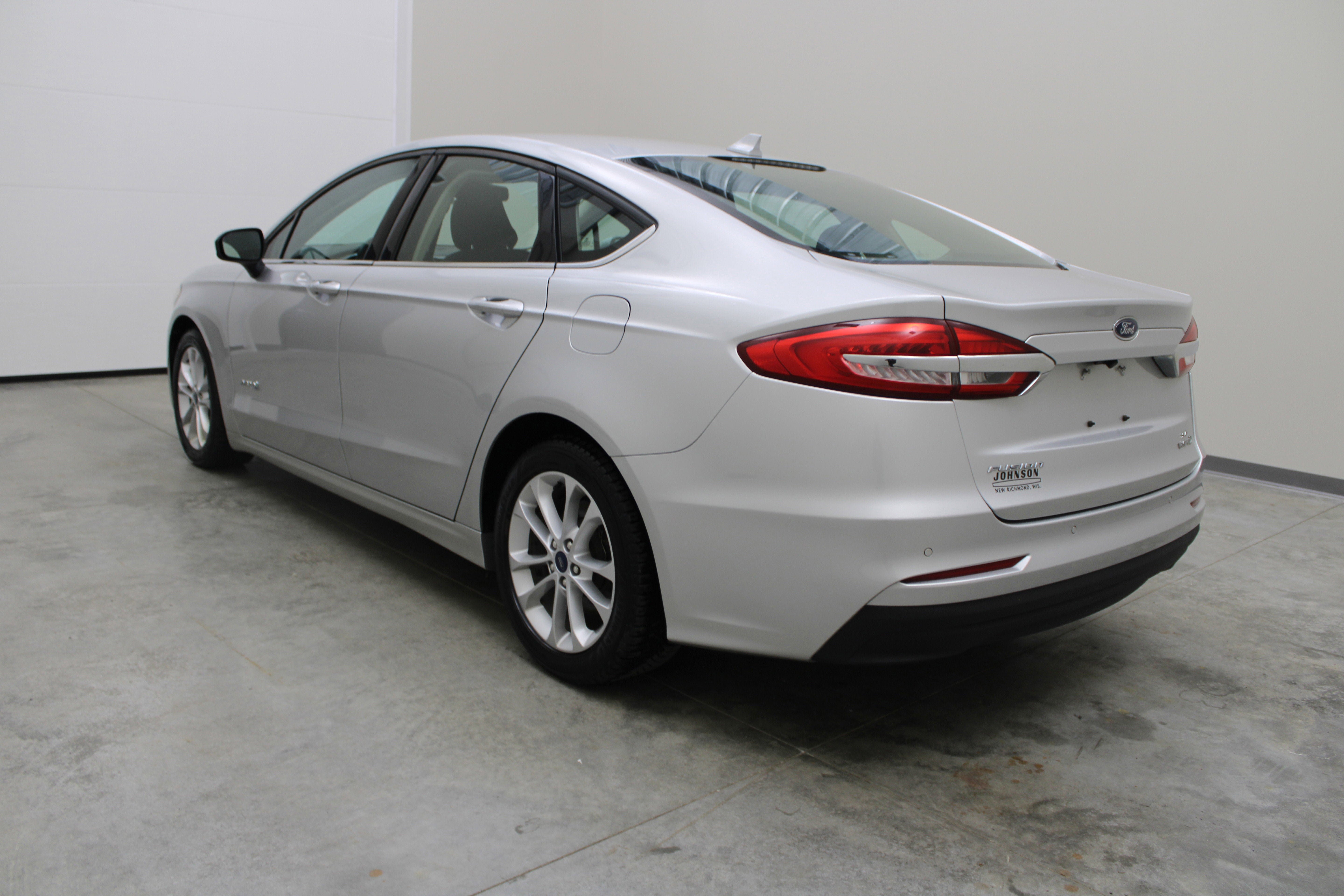 2019 Ford Fusion Hybrid SE