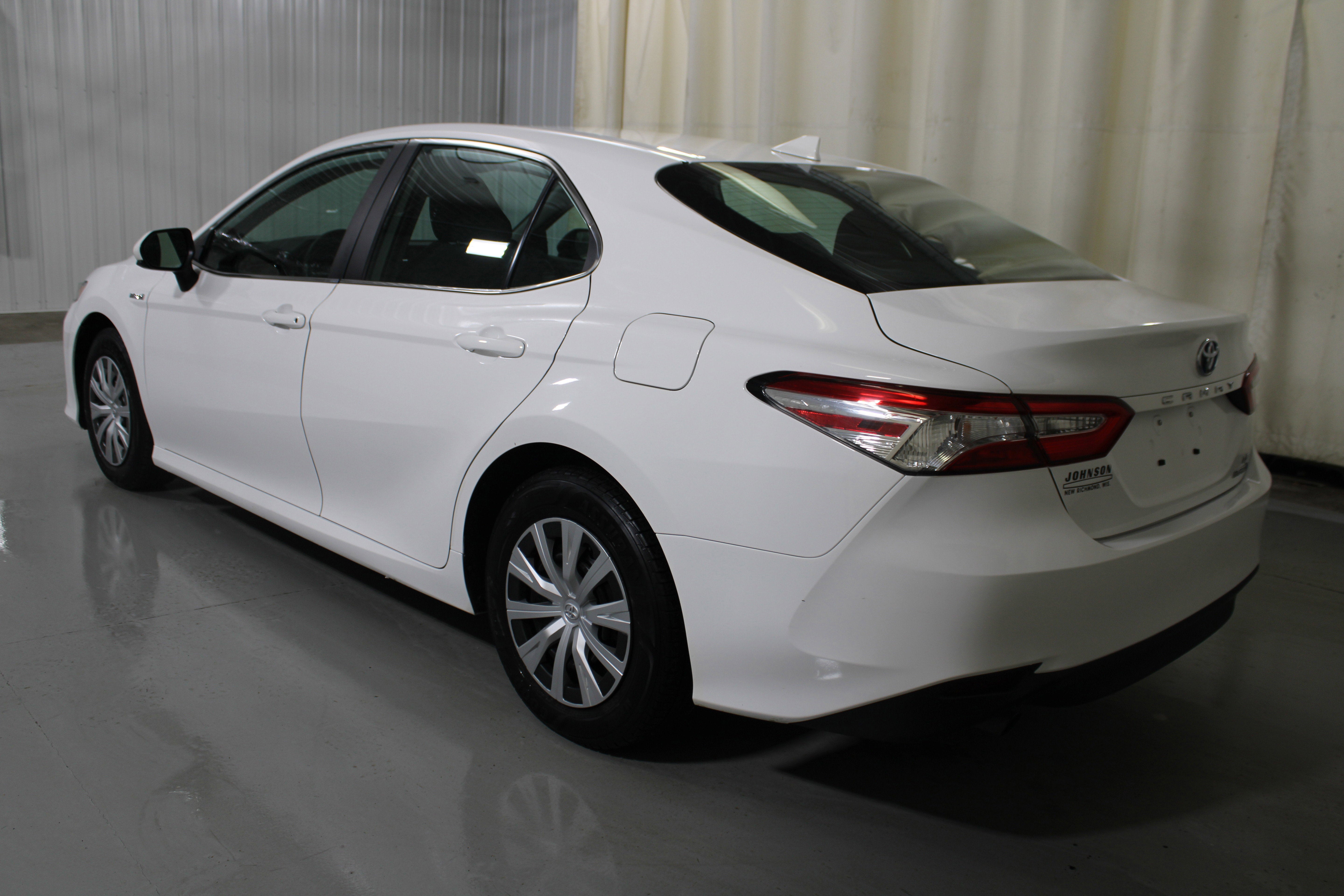 2019 Toyota Camry Hybrid LE
