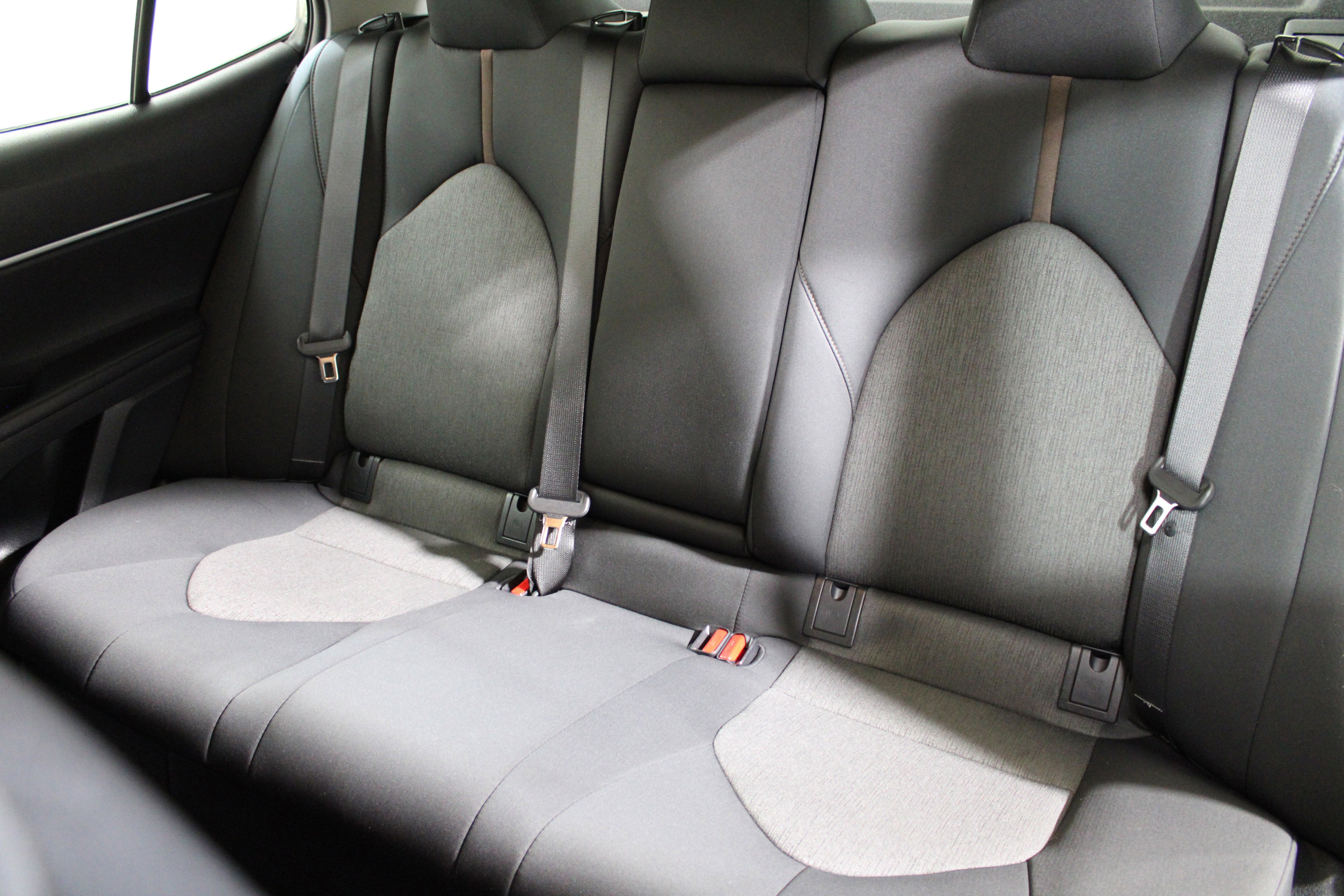 2019 Toyota Camry Hybrid LE