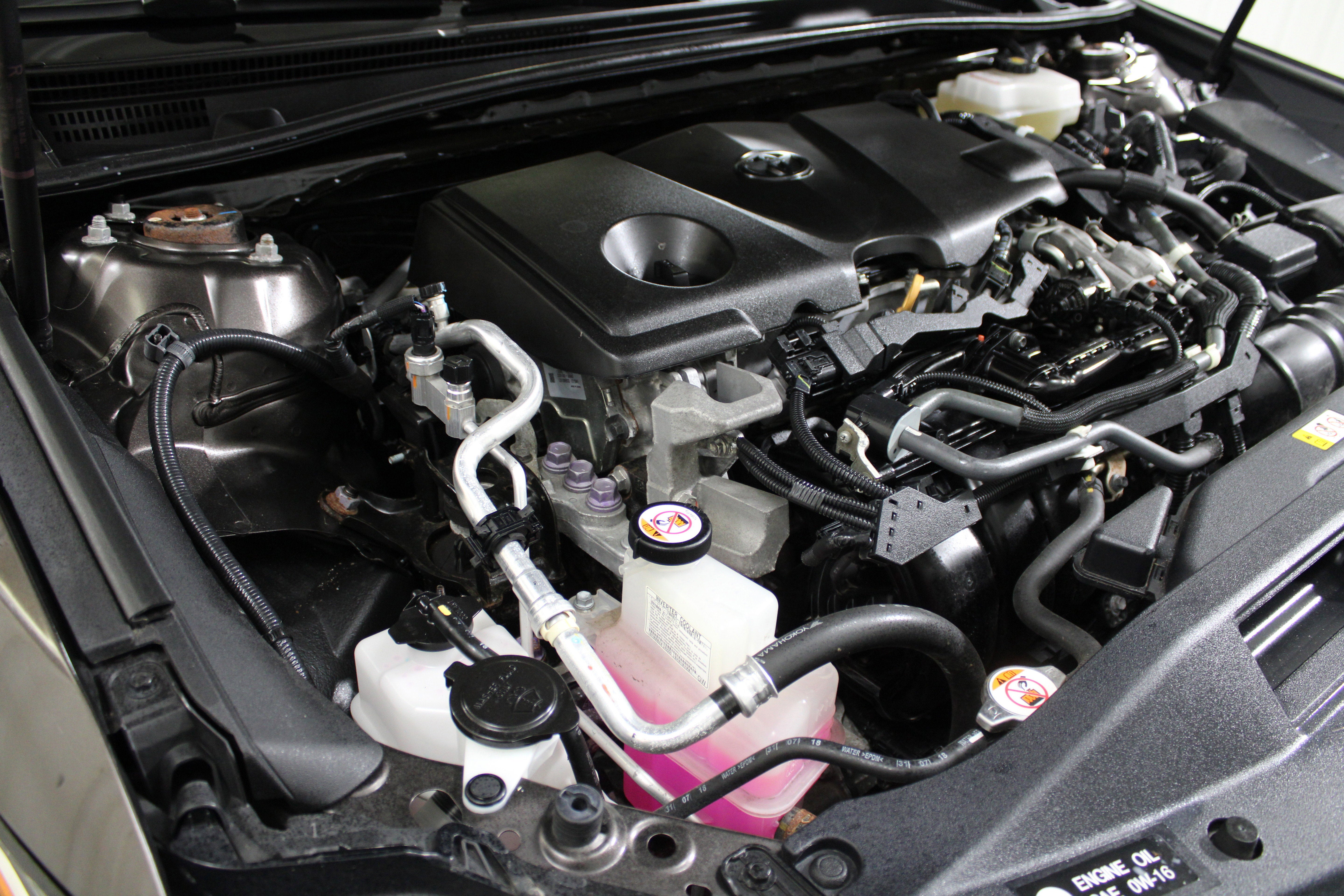 2019 Toyota Camry Hybrid LE