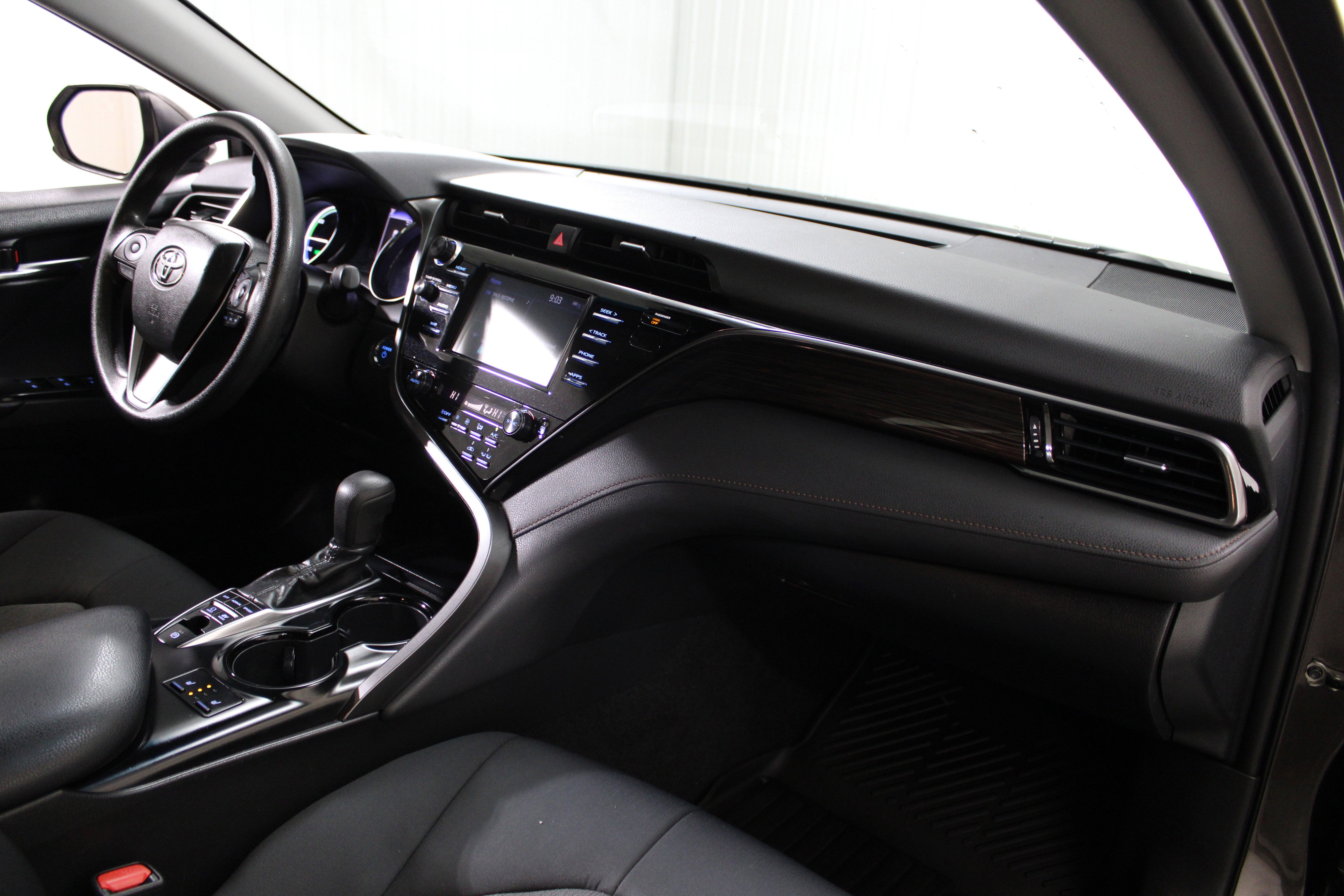 2019 Toyota Camry Hybrid LE