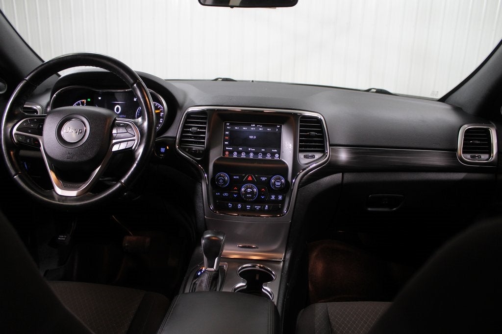 2020 Jeep Grand Cherokee Laredo E