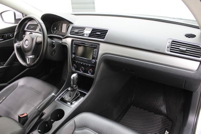 2015 Volkswagen Passat 1.8T Limited Edition