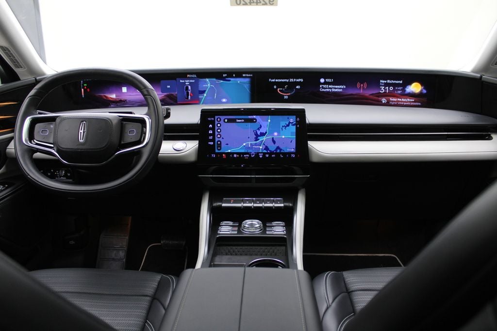 2025 Lincoln Nautilus Reserve