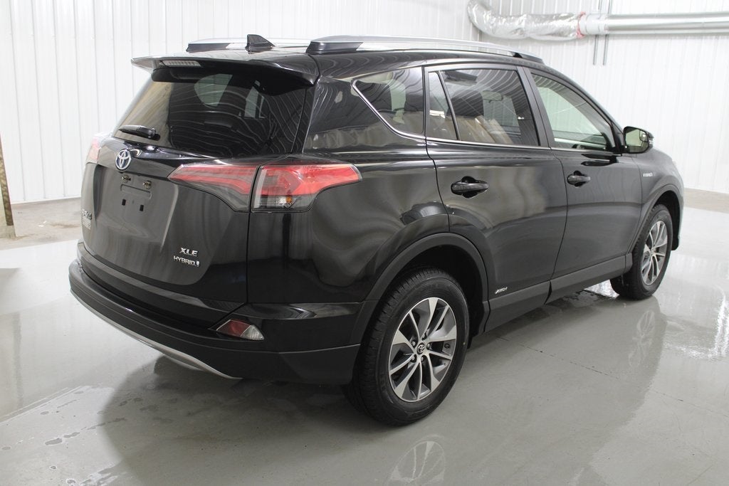 2017 Toyota RAV4 Hybrid XLE