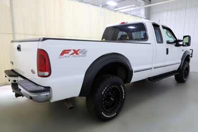 2004 Ford Super Duty F-250 XL