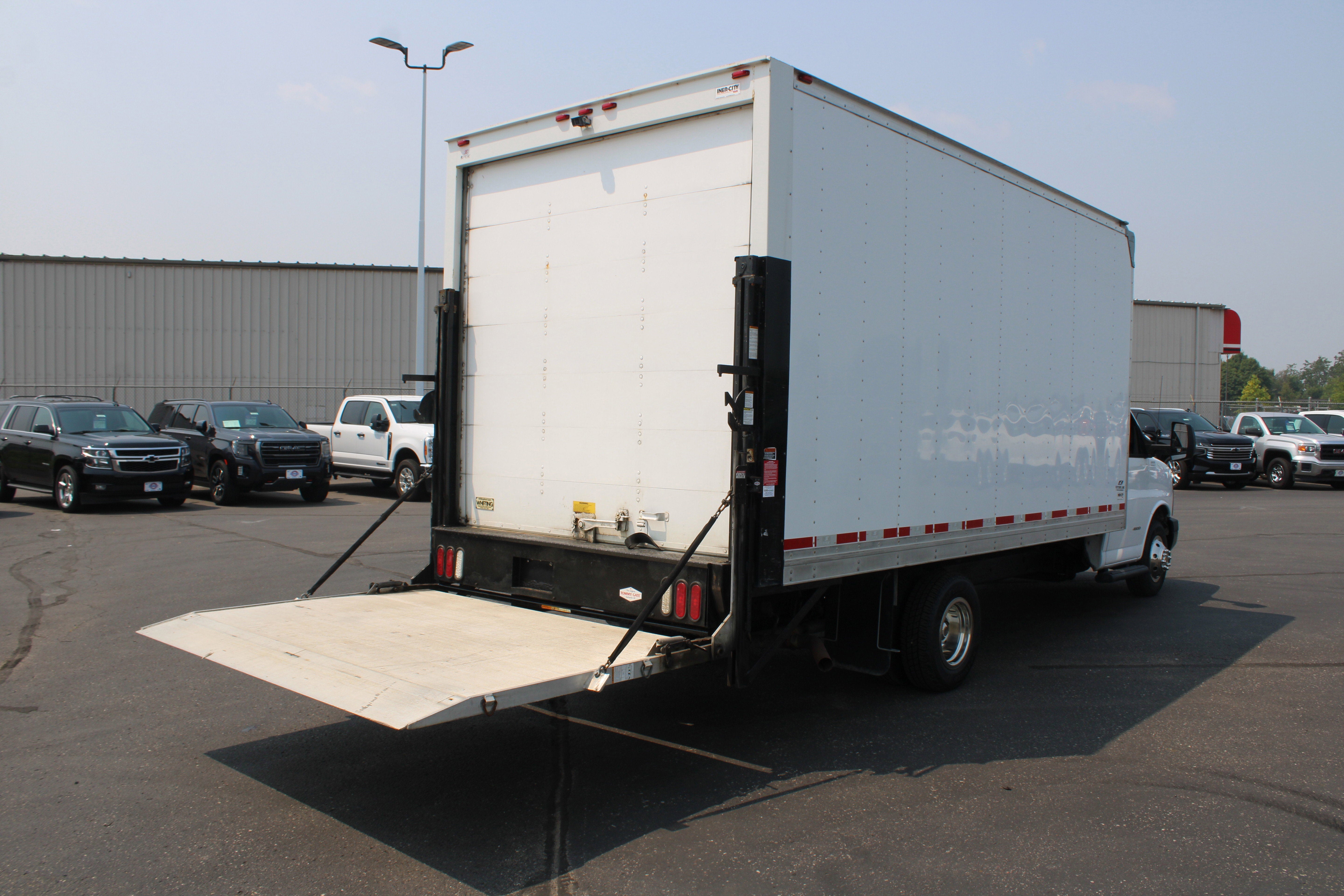 2017 Chevrolet Express Cutaway 4500 Base