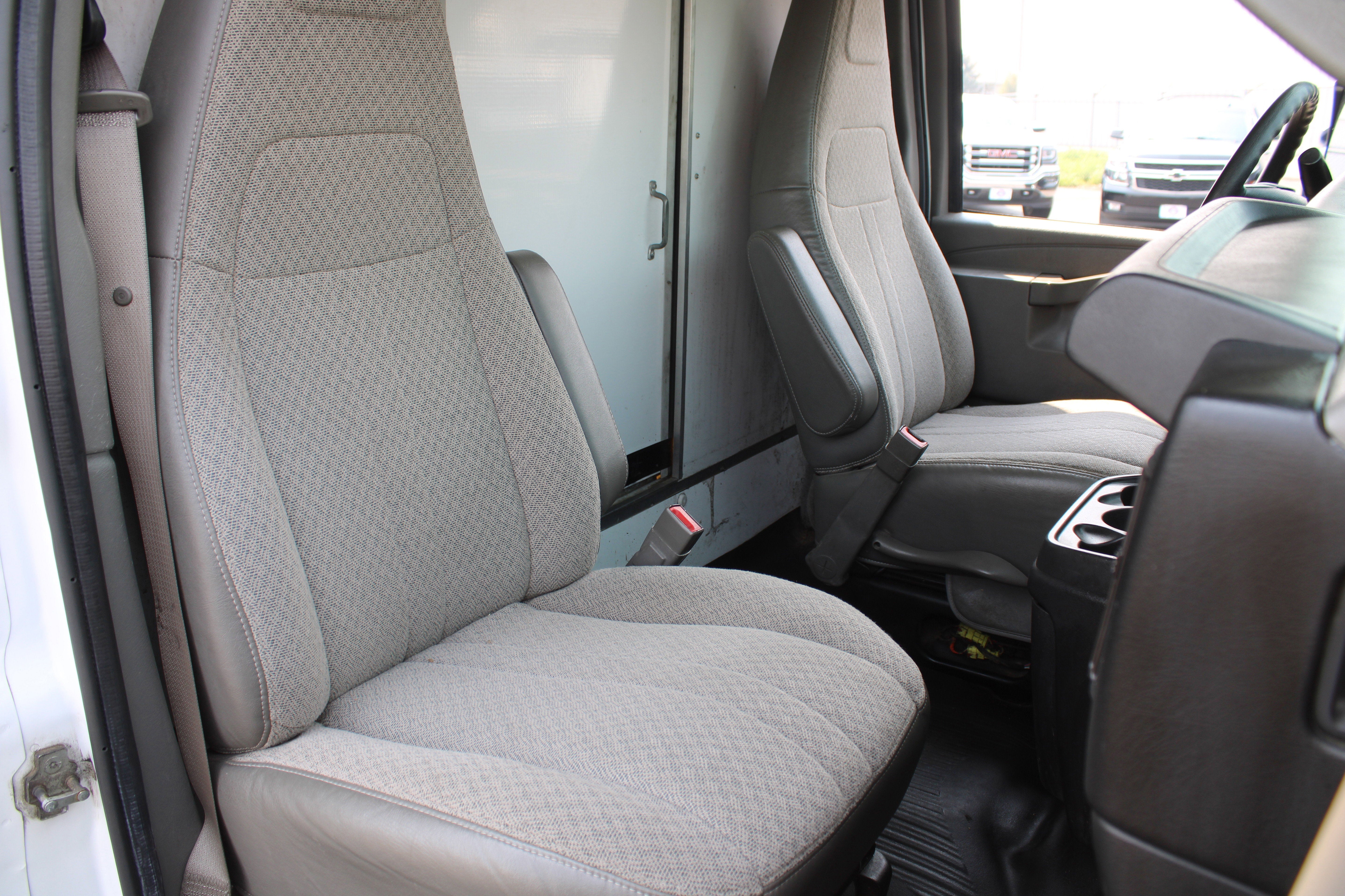 2017 Chevrolet Express Cutaway 4500 Base