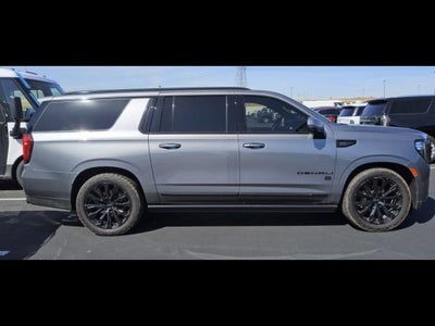2022 GMC Yukon XL Denali