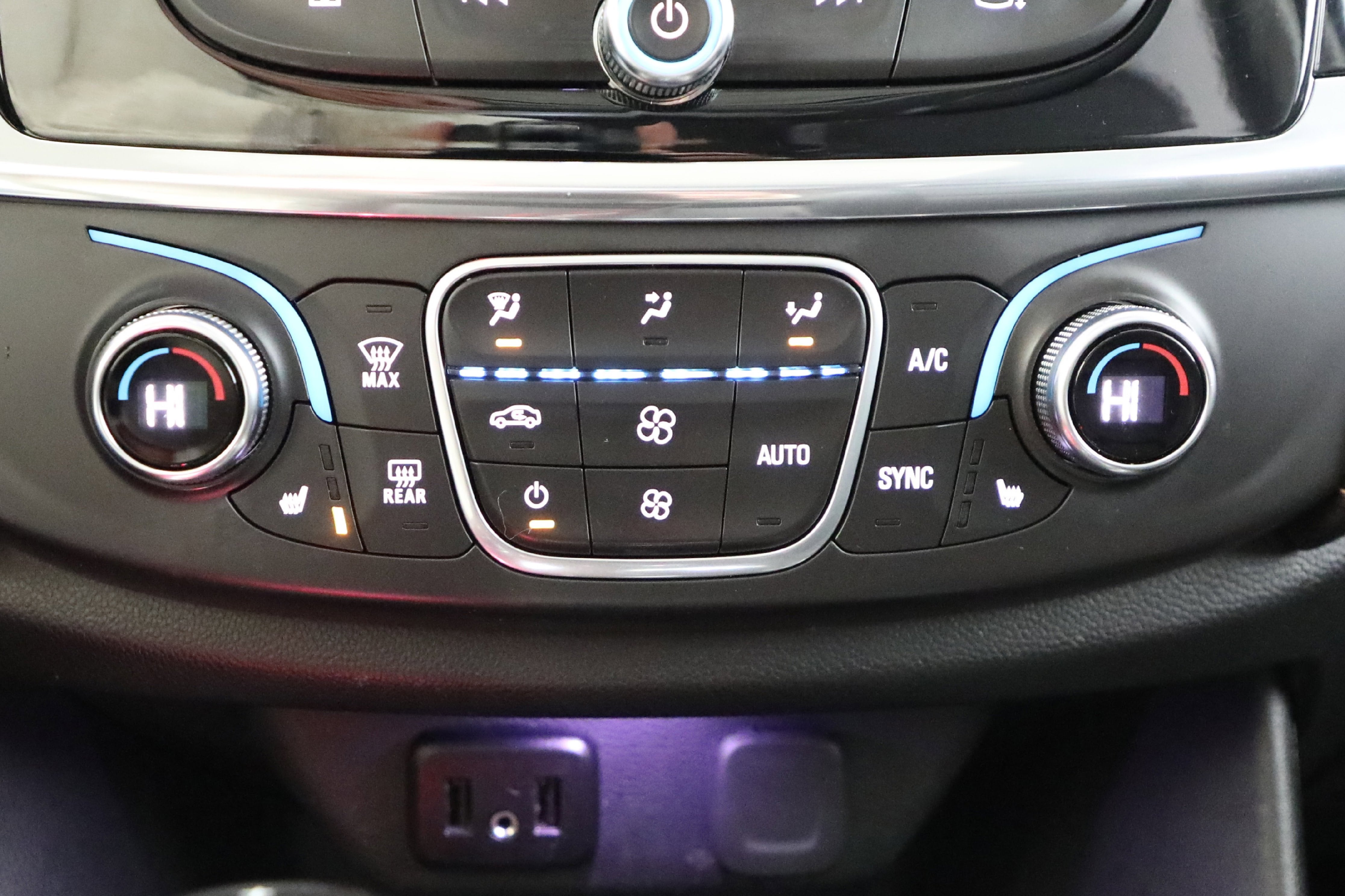 2019 Chevrolet Traverse LT Leather