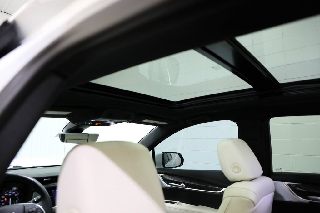 2025 Cadillac XT5 Sport