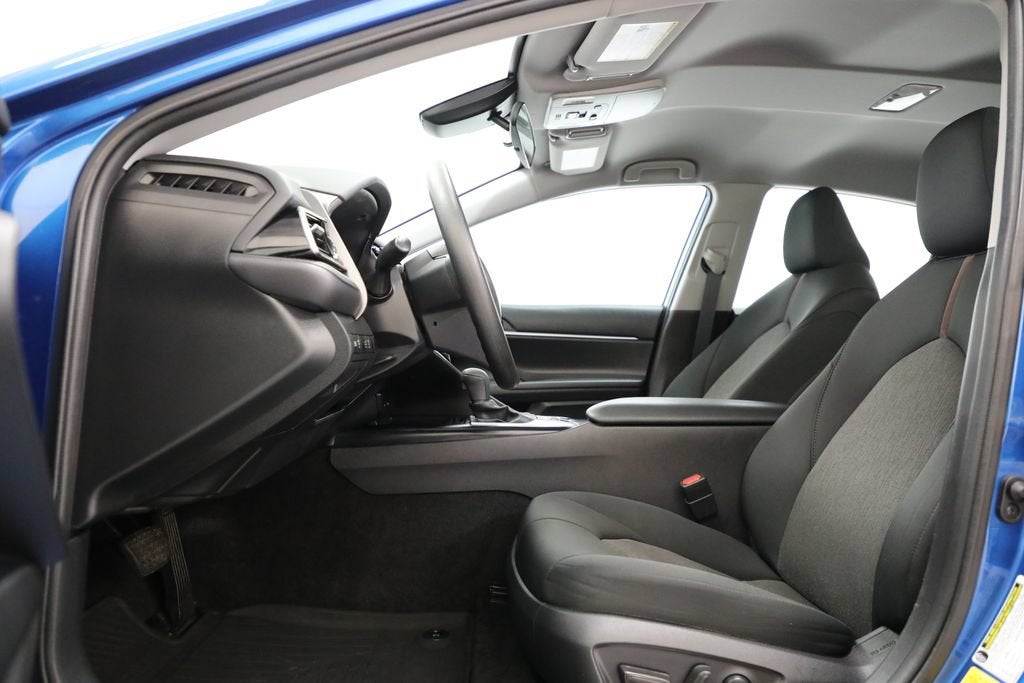 2020 Toyota Camry LE Hybrid