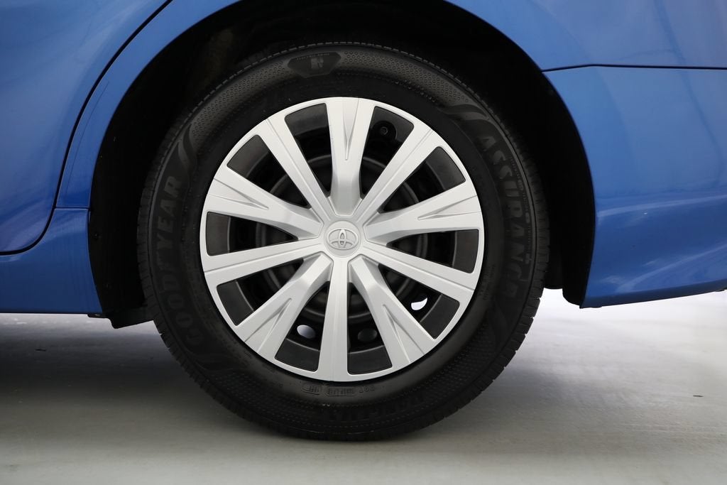 2020 Toyota Camry LE Hybrid