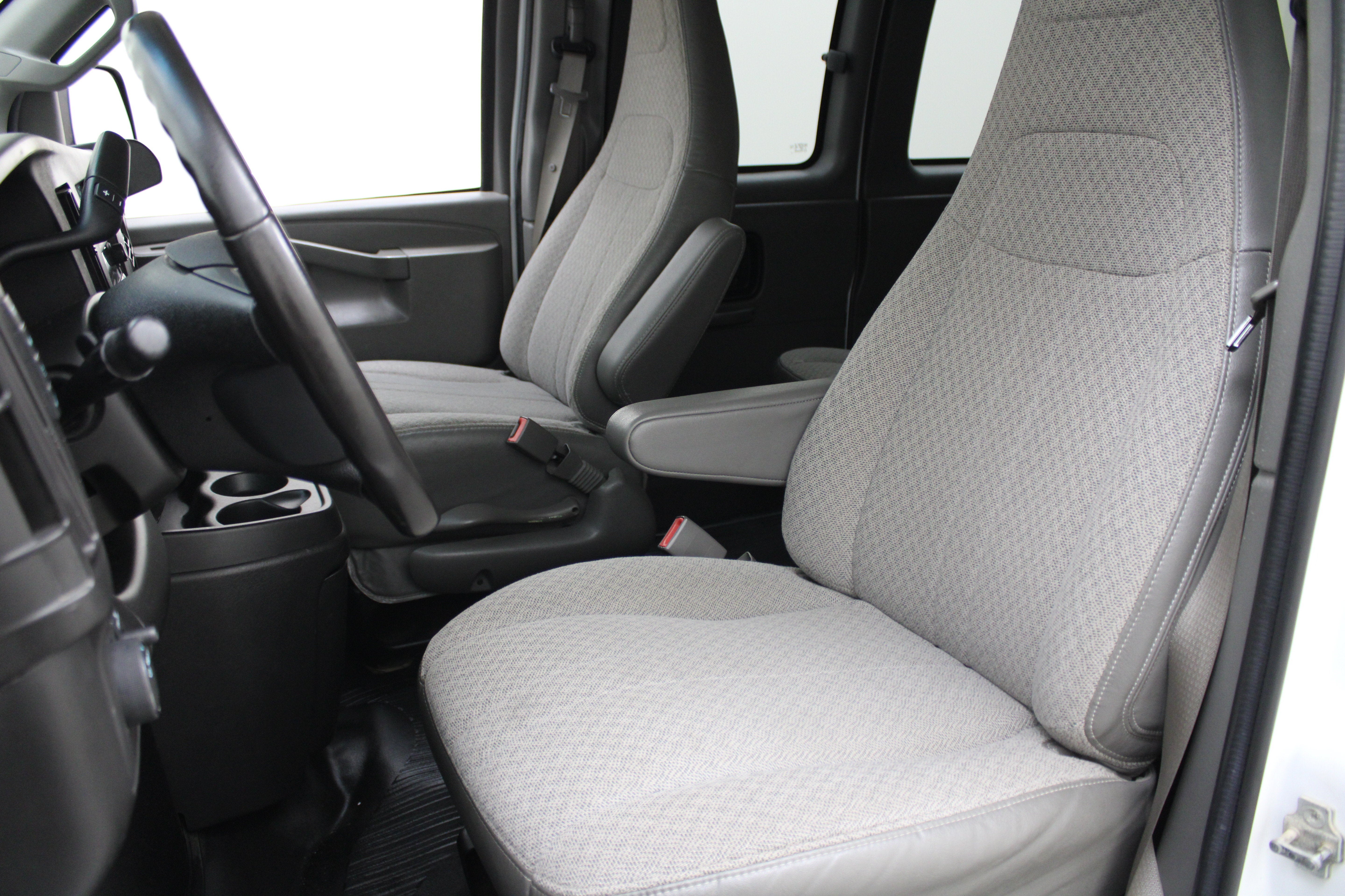 2018 Chevrolet Express Passenger 3500 LT