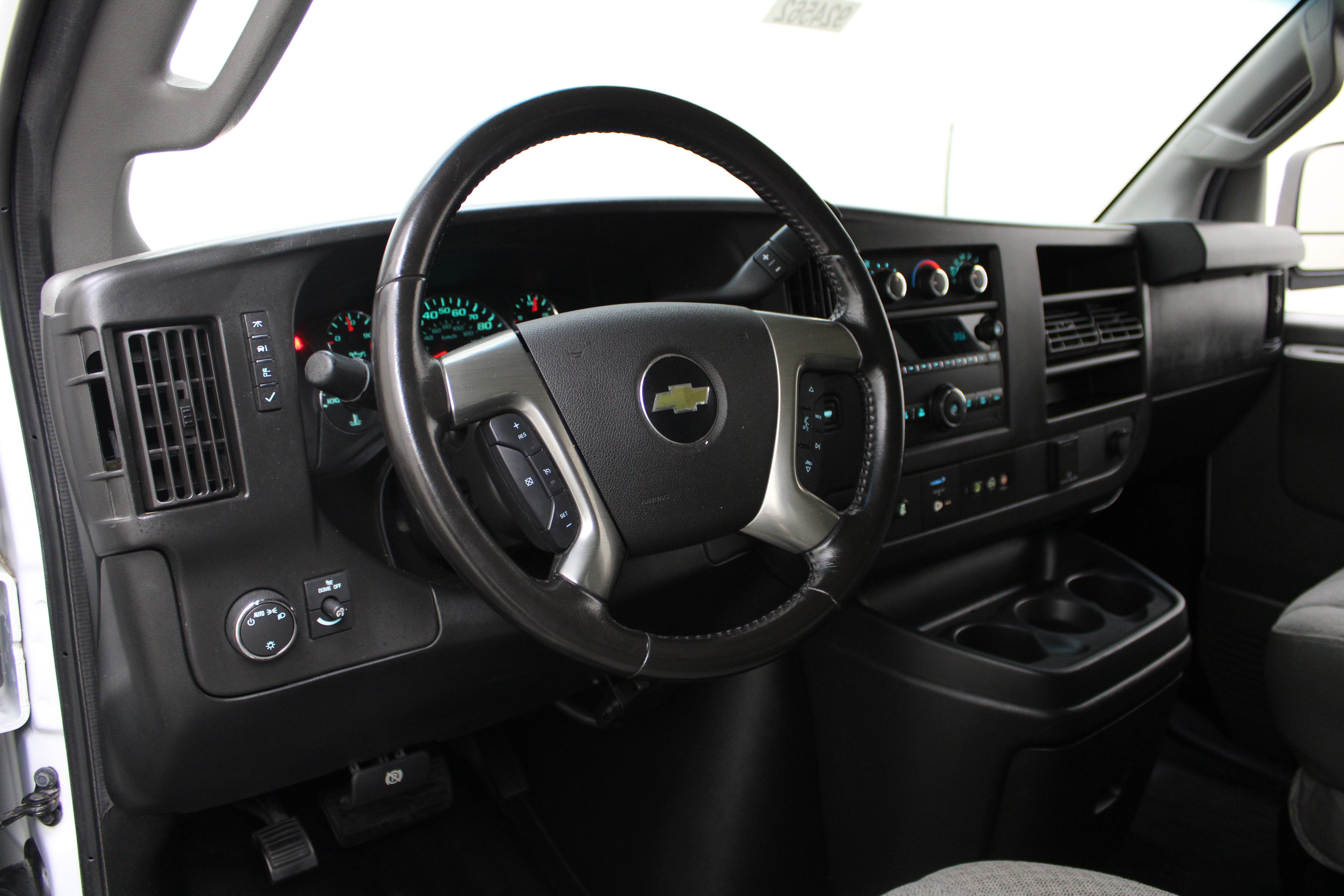 2018 Chevrolet Express Passenger 3500 LT