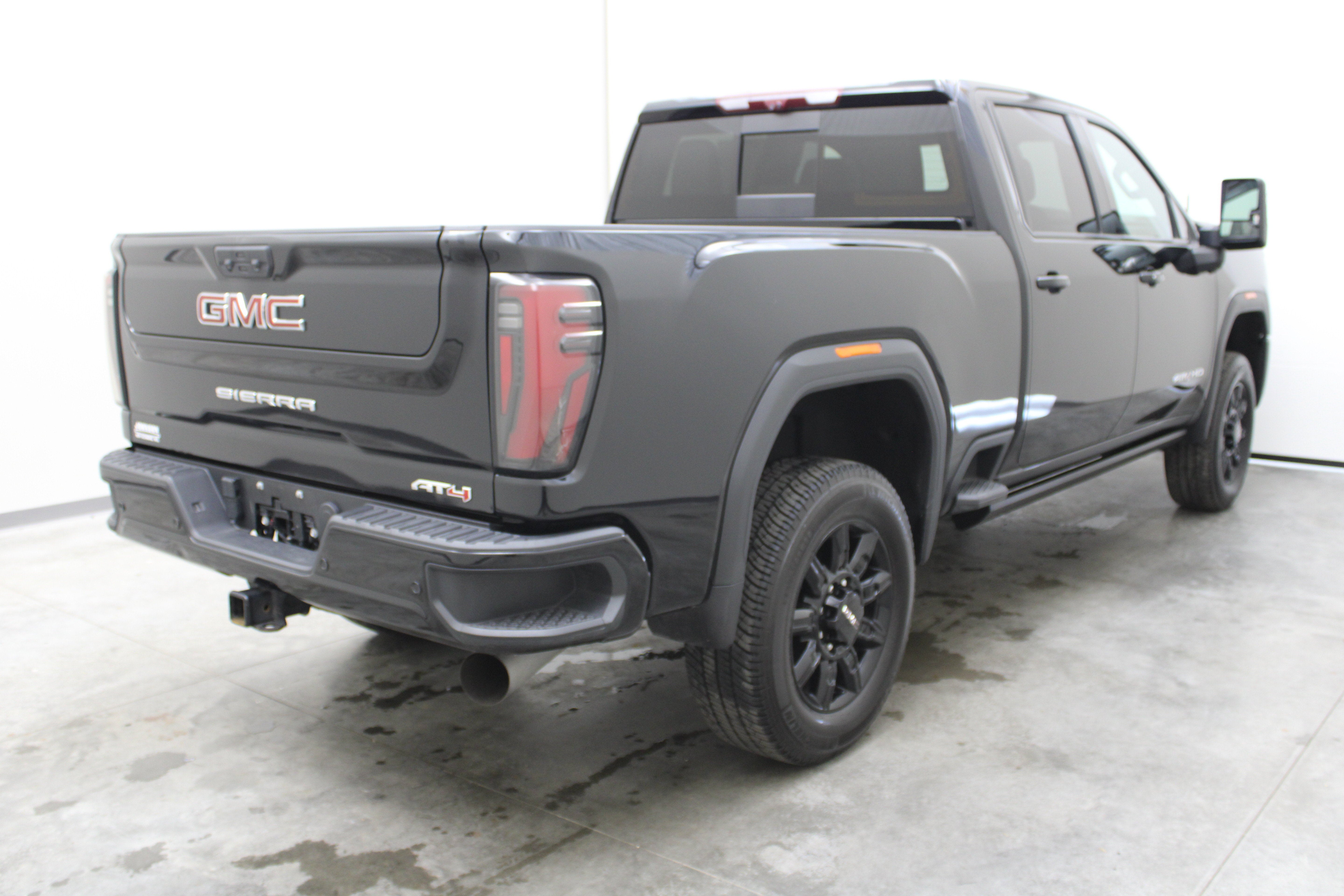 2024 GMC Sierra 2500HD AT4