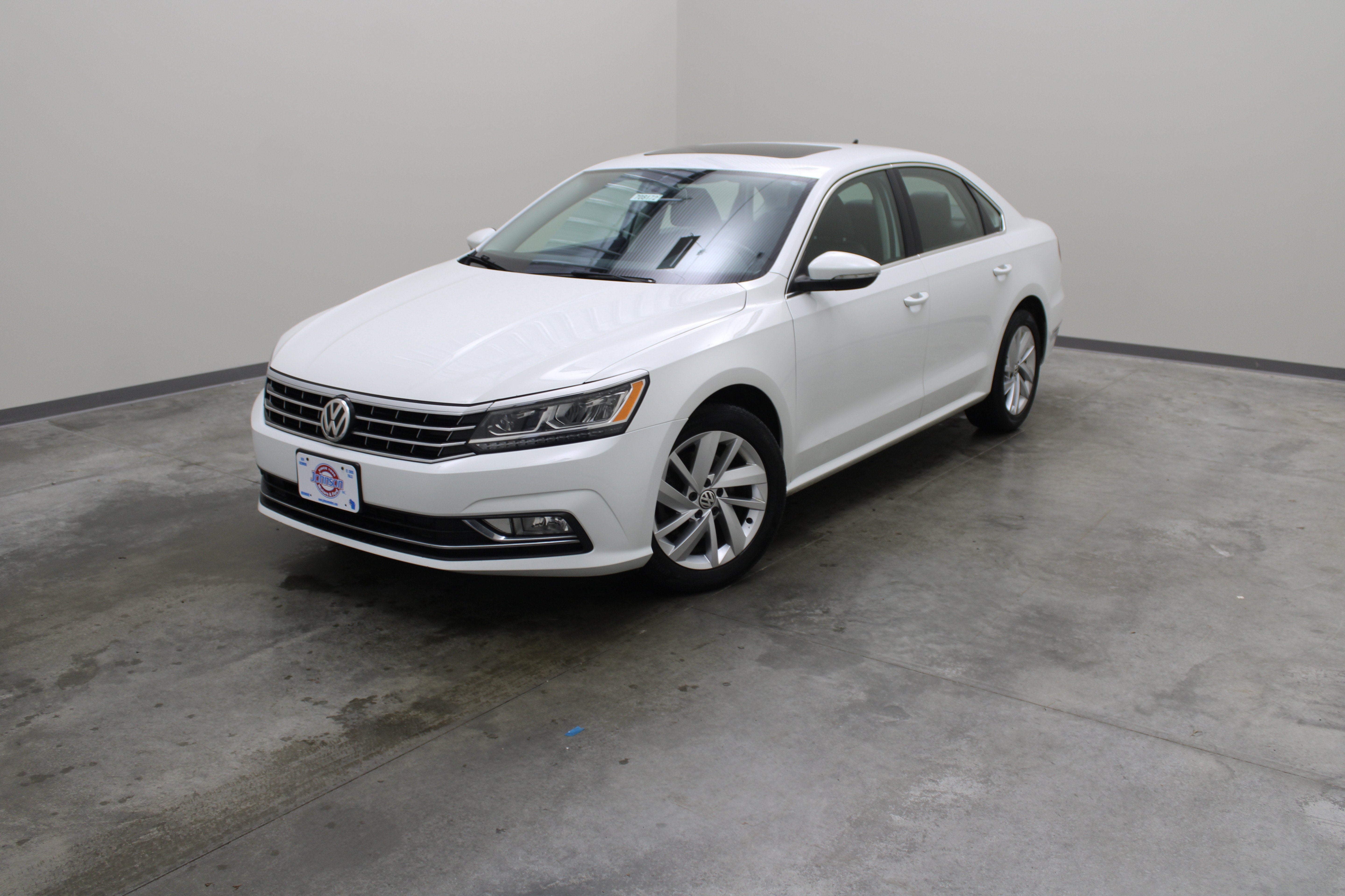 2018 Volkswagen Passat 2.0T SE