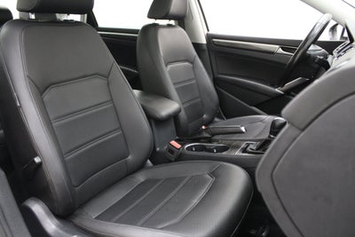 2018 Volkswagen Passat 2.0T SE