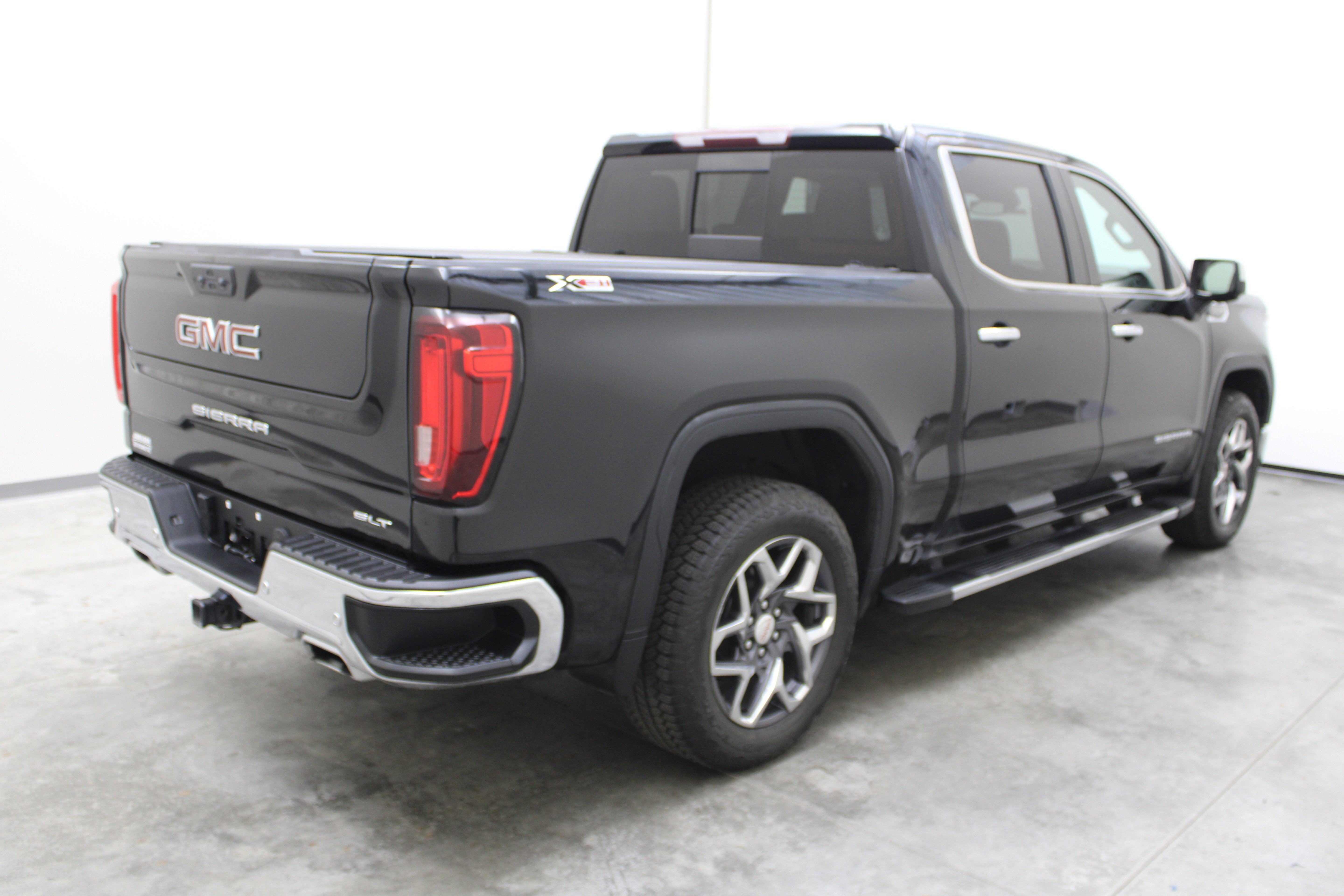 2022 GMC Sierra 1500 SLT