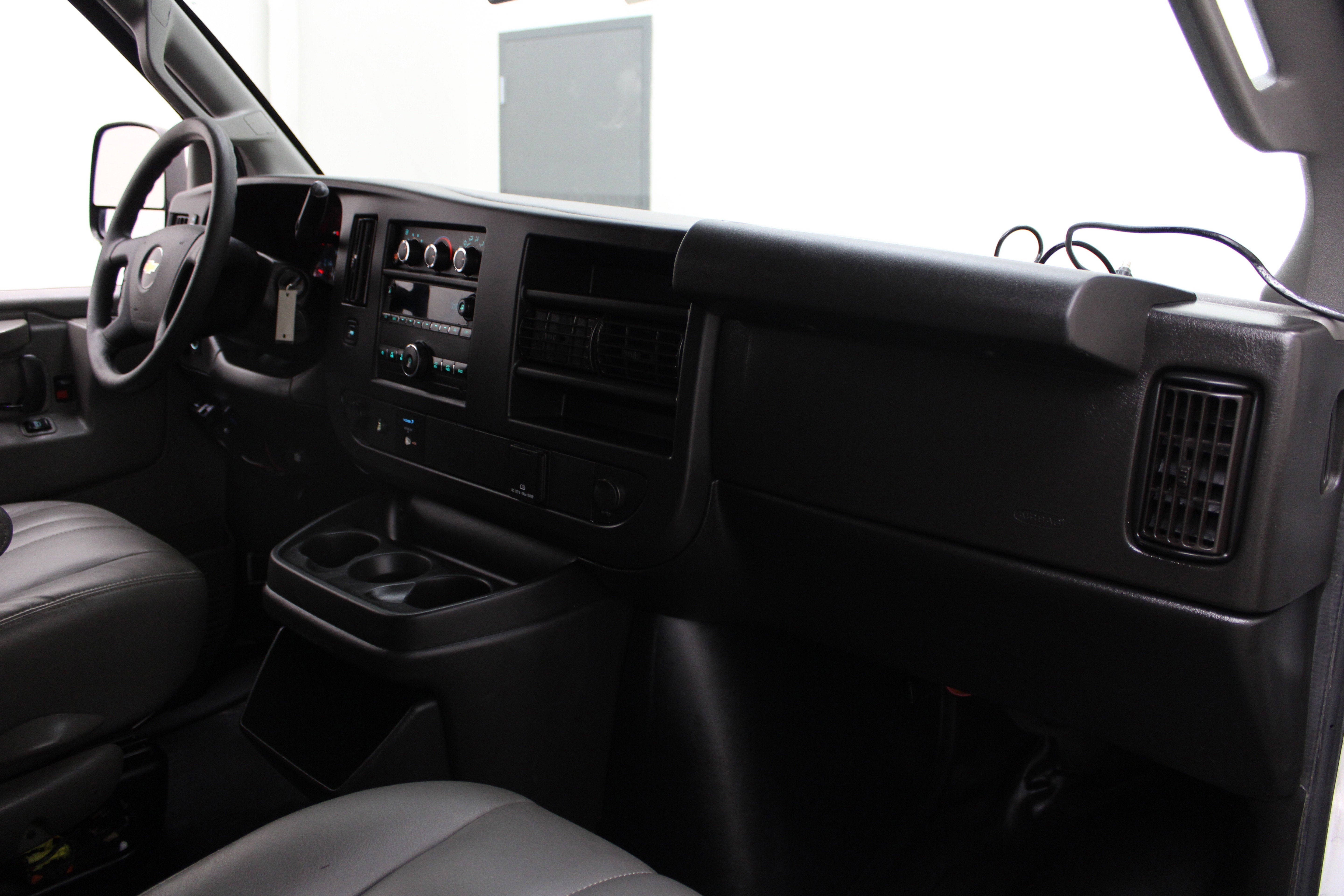 2019 Chevrolet Express Passenger LS