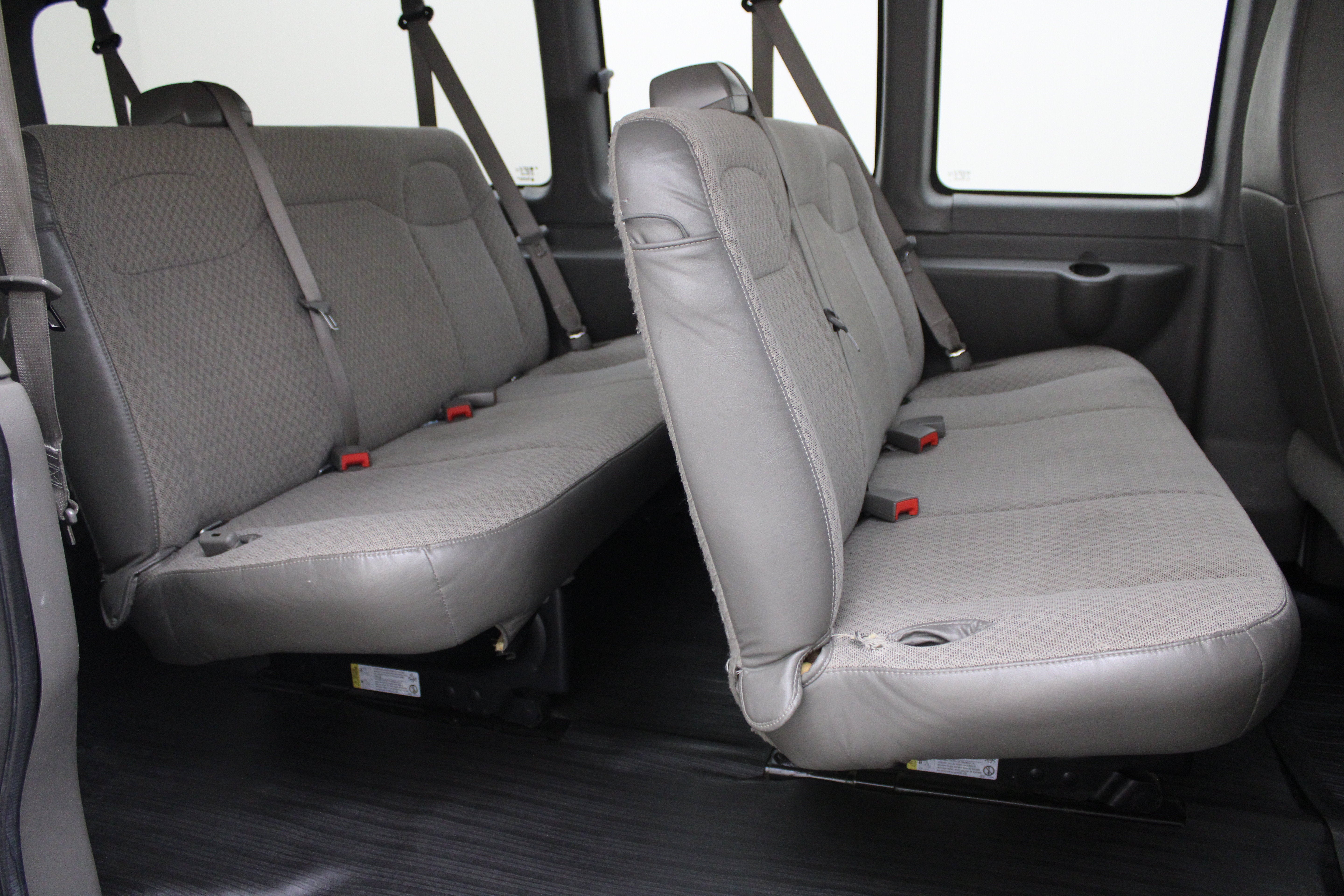 2018 Chevrolet Express Passenger LT