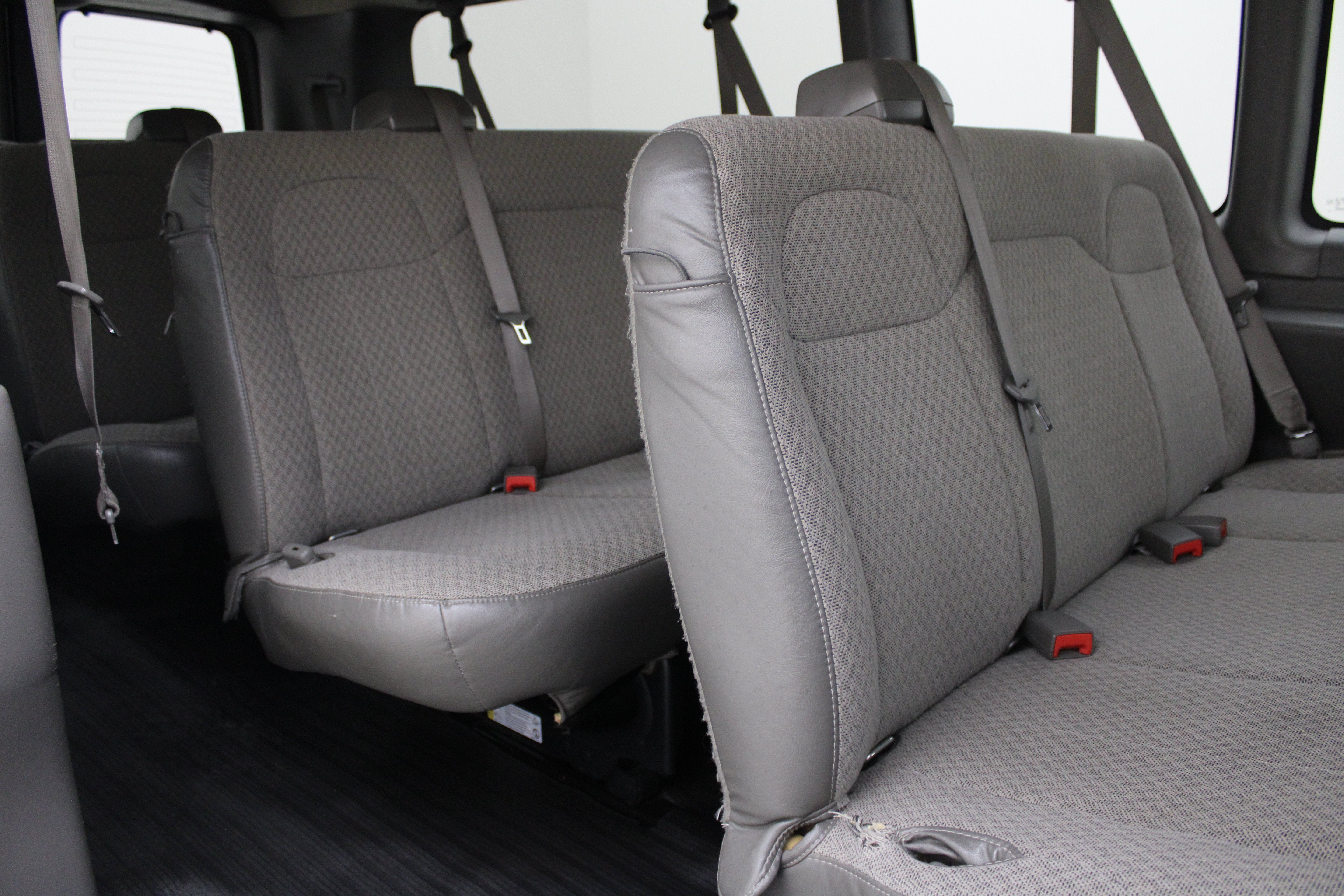 2018 Chevrolet Express Passenger LT