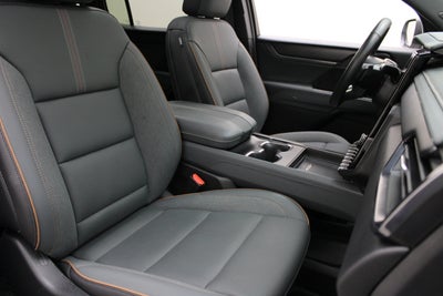 2025 GMC Acadia AWD AT4